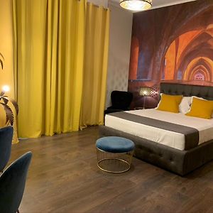 Camera con letto king size